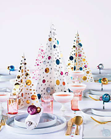 I love this jeweled table with the napkin rings, table runner, and centerpieces. So sparkly and festive, perfect for a New Year's Eve get together. http://www.marthastewart.com/how-to/sequined-christmas-tree-centerpiece I love this jeweled table with the napkin rings, table runner, and centerpieces. So sparkly and festive, perfect for a New Year's Eve get together. http://www.marthastewart.com/how-to/sequined-christmas-tree-centerpiece