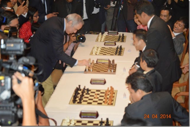 Kasparov Simul at PICC 2014