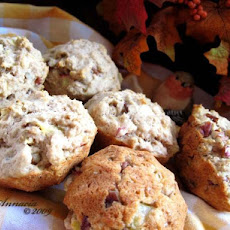Apple Pecan Muffins
