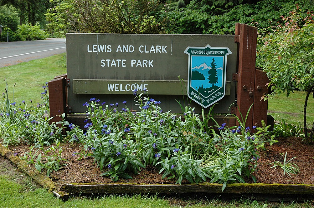 [Lewis%2520and%2520Clark%2520Sign%255B2%255D.jpg]