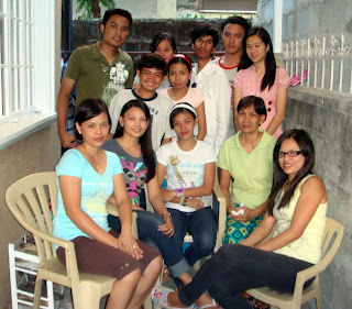 March 14: Analyn Redoblado with Mother and Three Sisters (Antipolo City)