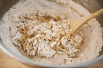 strawberry-oatmeal-muffins-2b.jpg