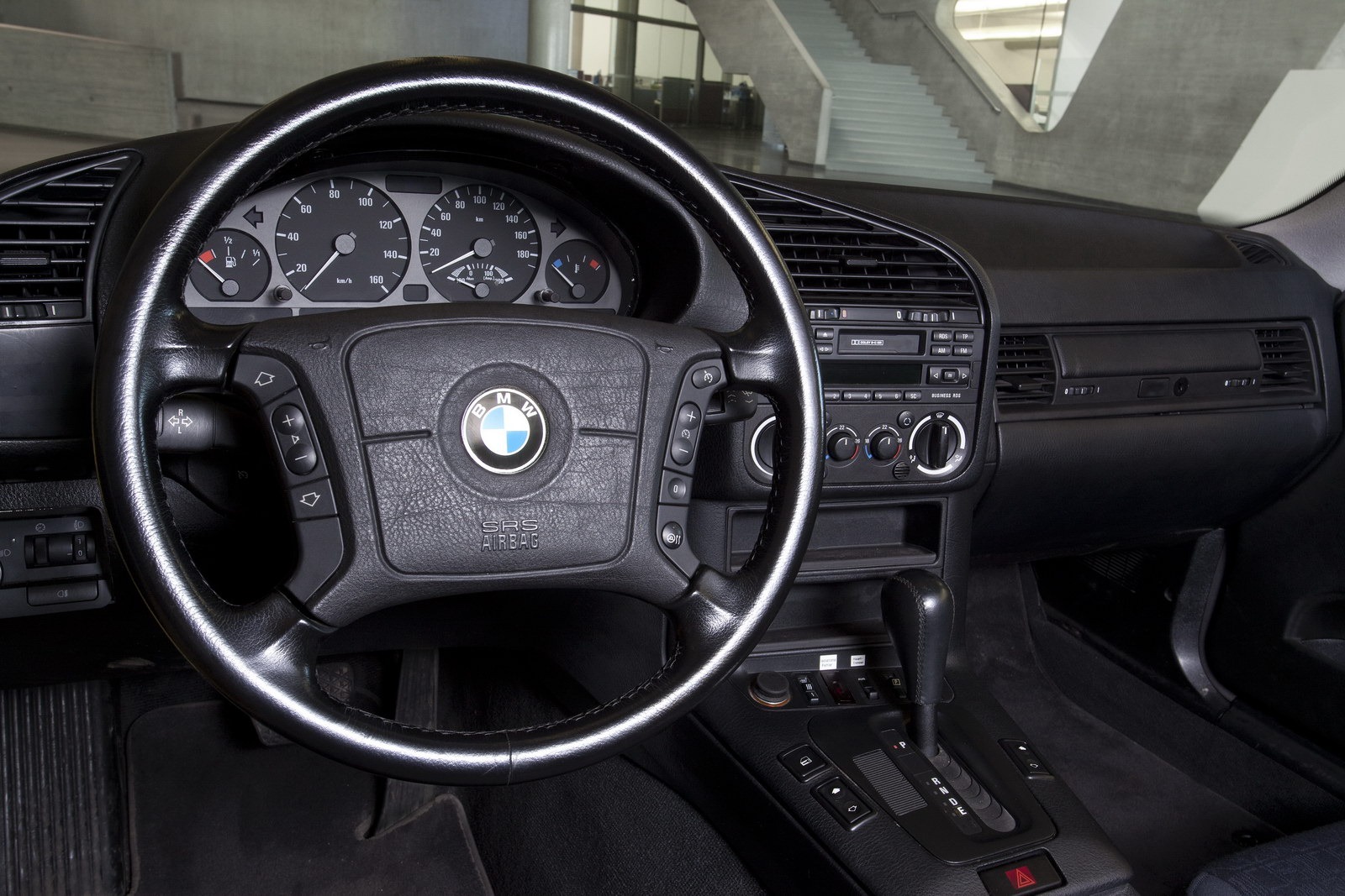 [BMW-325i-Electric-10%255B2%255D.jpg]