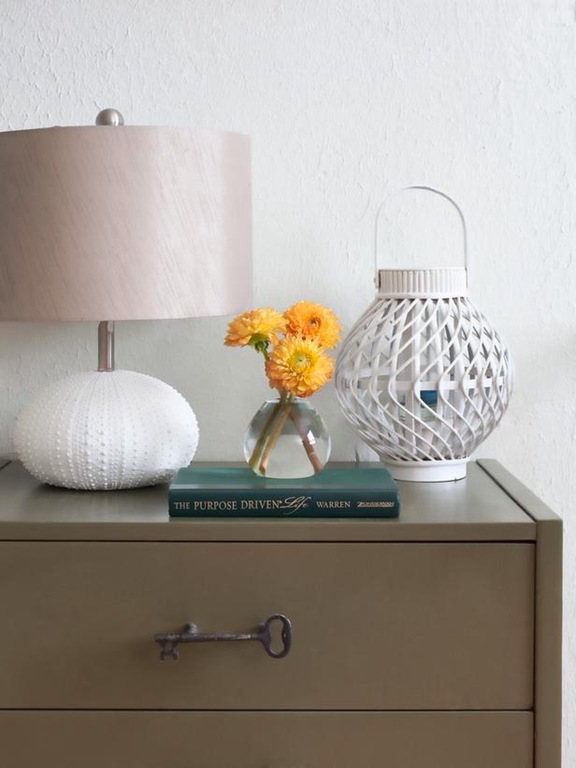 [HGRM_bedside-table-designer-attic-apartment_s3x4_lg%255B4%255D.jpg]