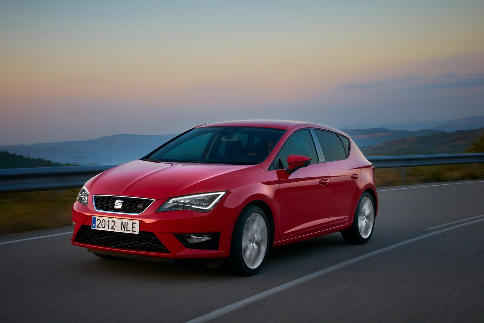 [SEAT-Leon-2013-25%255B2%255D.jpg]