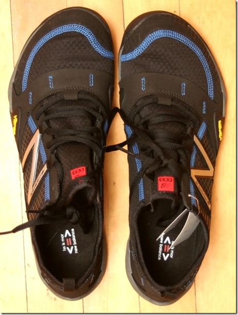 New Balance Minimus MO10 Top
