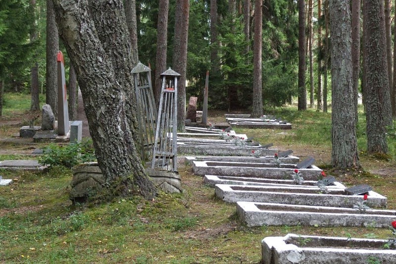 amari-air-force-cemetery-2