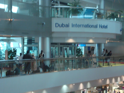 Dubai+hotel+inside+airport