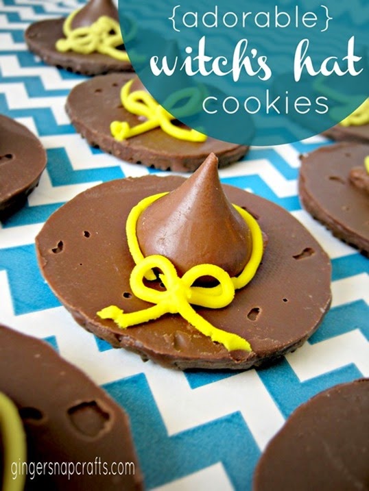 witchs-hat-cookies-from-GingerSnapCr[1]