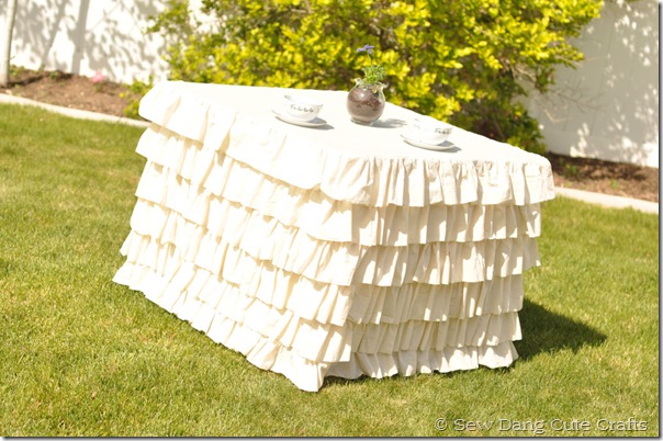 Ruffled-Tablecloth-3