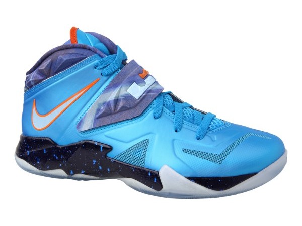 Nike Zoom LeBron Soldier VII 8220Galaxy8221 Available in Asia