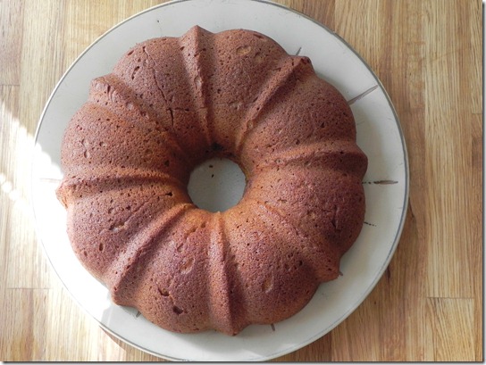 pumpkin-streusel-bundt-cake-with-pumpkin-glaze-bundt-a-month-5 pumpkin-streusel-bundt-cake-with-pumpkin-glaze-bundt-a-month-5