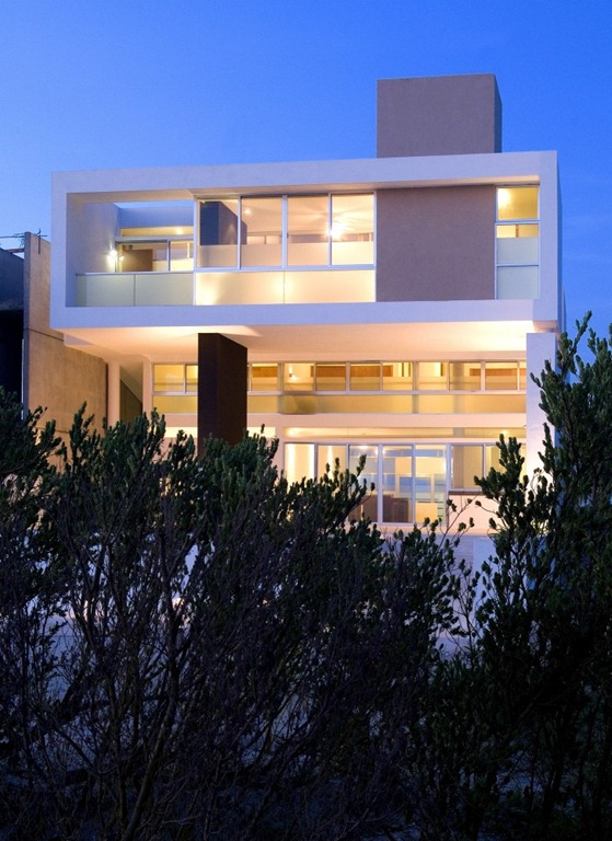 [casa-minimalista-casa-escalonada-seijo-peon-arquitectos%255B7%255D.jpg]
