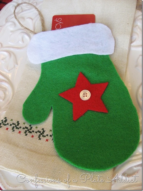 CONFESSIONS OF A PLATE ADDICT 3 in 1 Easy Christmas No-Sew Mitten