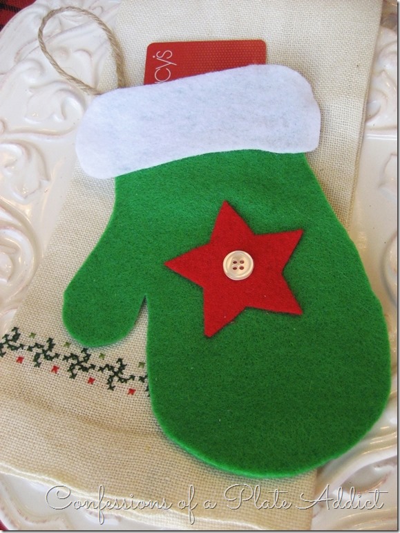 CONFESSIONS OF A PLATE ADDICT 3 in 1 Easy Christmas No-Sew Gift Mitten CONFESSIONS OF A PLATE ADDICT 3 in 1 Easy Christmas No-Sew Mitten