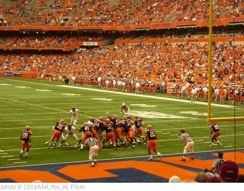 'Syracuse Football Game' photo (c) 2009, Mat_the_W - license: http://creativecommons.org/licenses/by-sa/2.0/