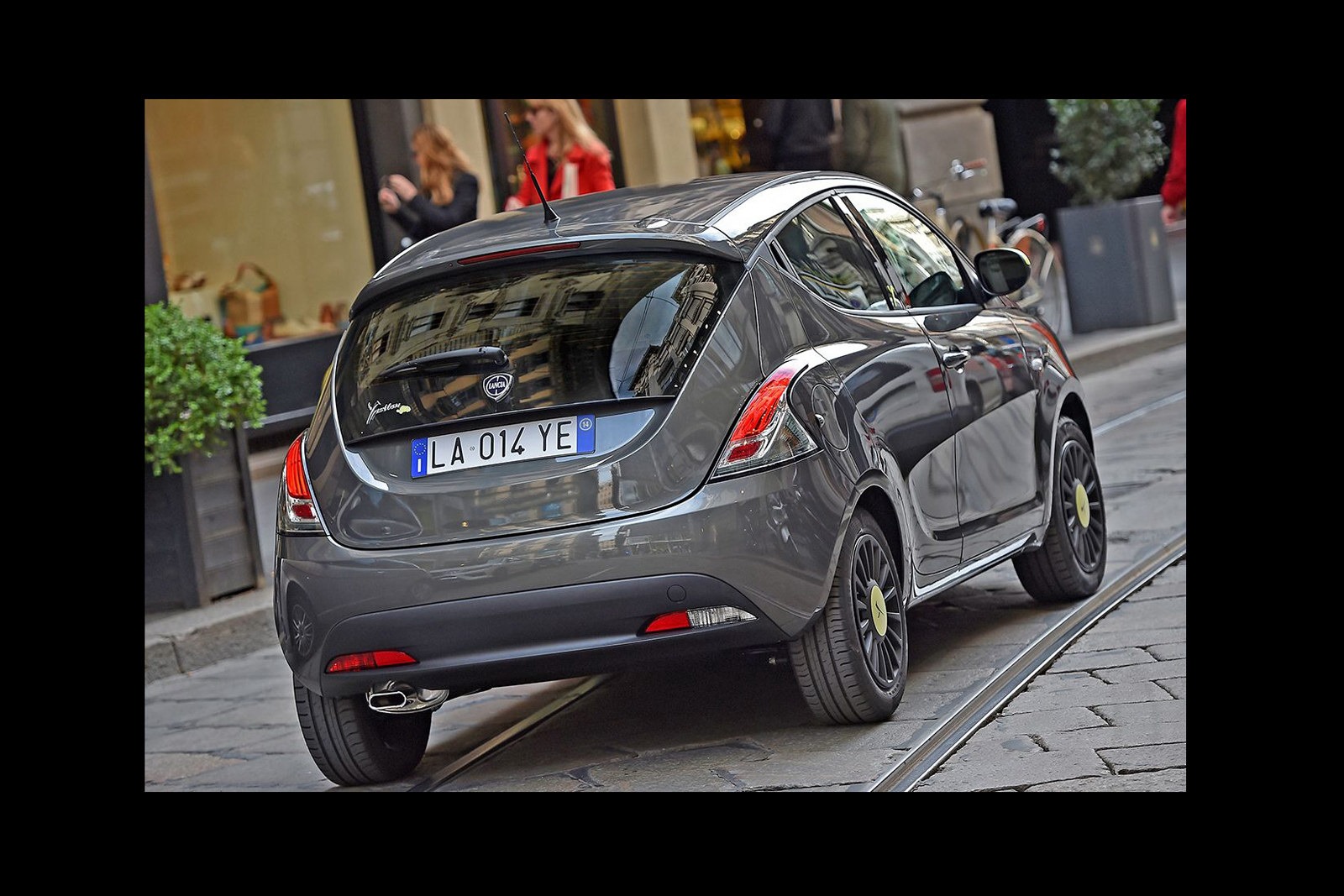 [Lancia-Ypsilon-Elefantino-5%255B2%255D.jpg]