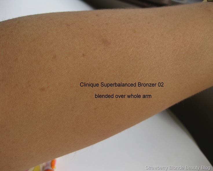 Clinique Superbalanced Bronzer 02 Swatch (3)