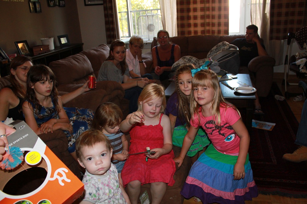 [First%2520day%2520of%25201st%2520grade%2520and%2520Kayden%2527s%25207th%2520birthday%25202011-08-29%2520012%255B4%255D.jpg]