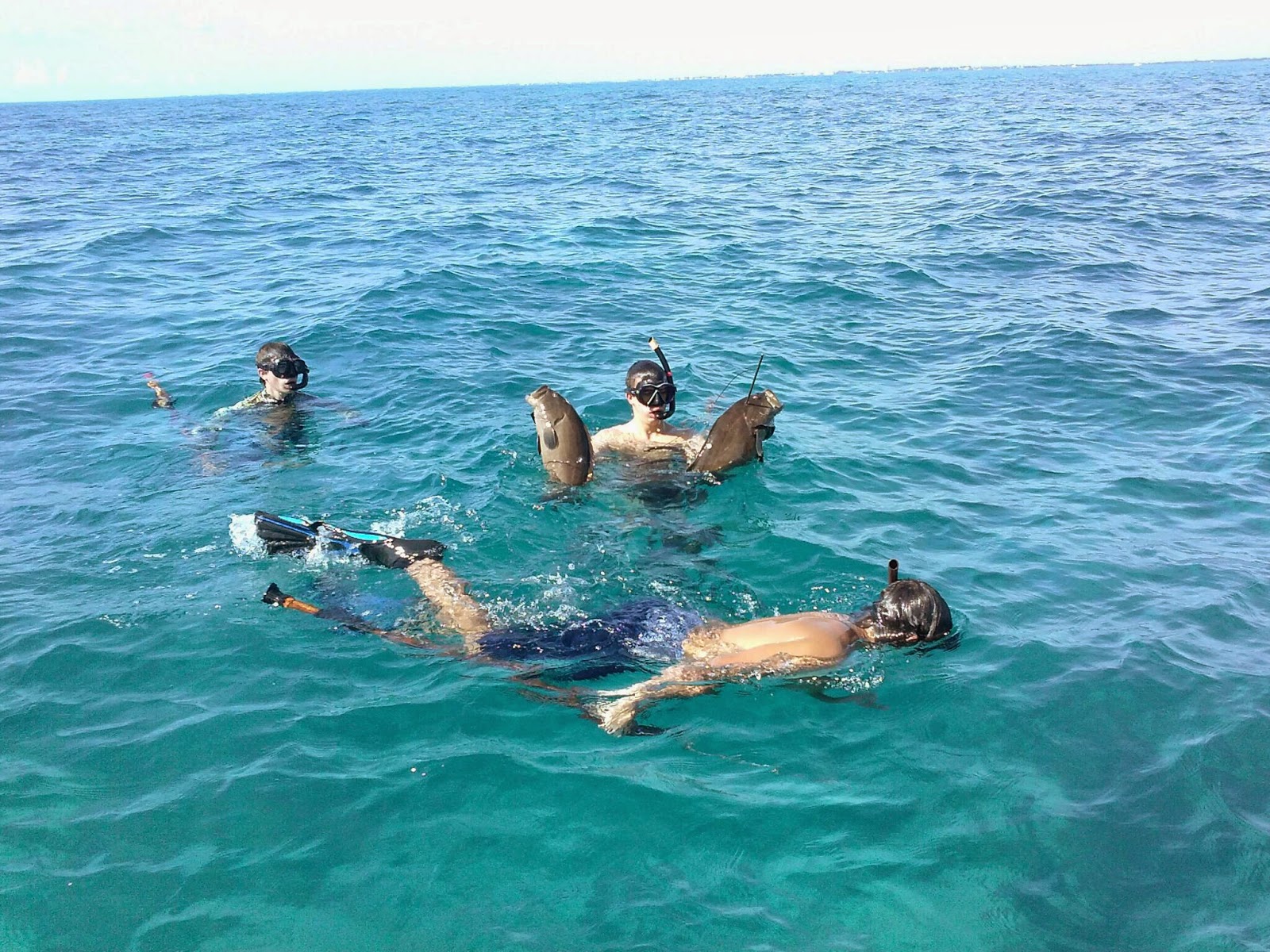 Spearfishing in Marathon before the close of grouper season Dedicated To The Smallest Of Skiffs