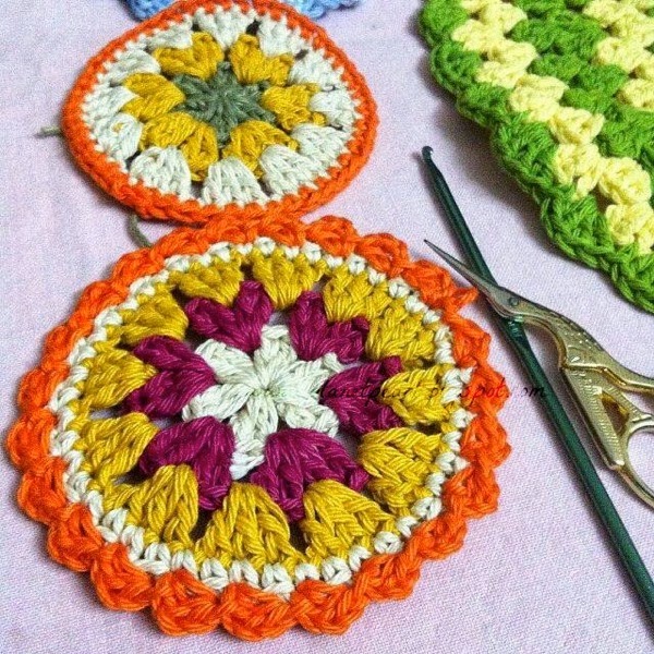 round granny coaster.jpg Round granny coaster