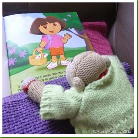 Dora loves boots. Dora loves boots.