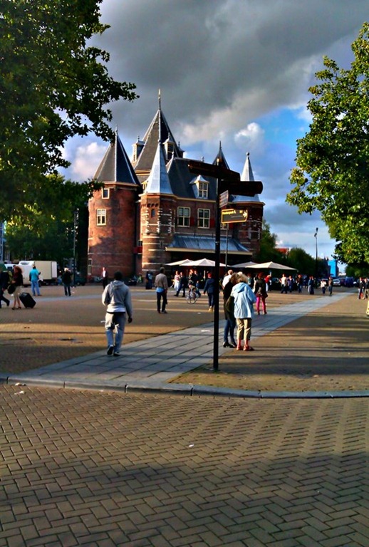 [2011-08-27%252019.02.44%255B3%255D.jpg]