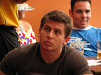 Maikel e, no fundo, Ícaro