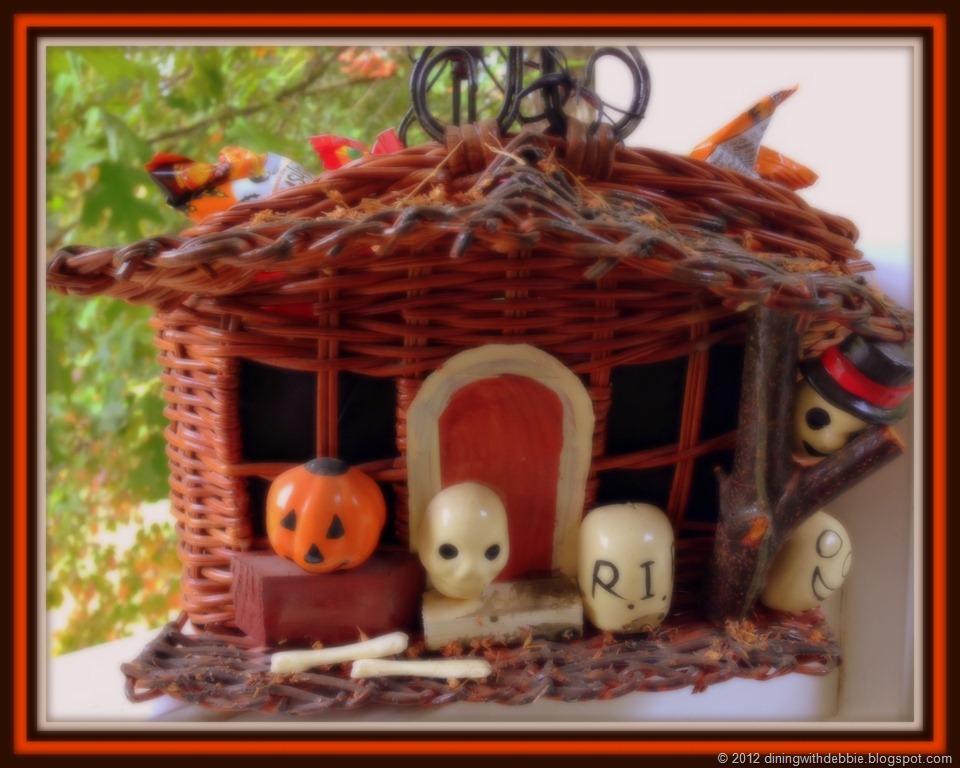 [halloween%2520basket%25202%255B9%255D.jpg]