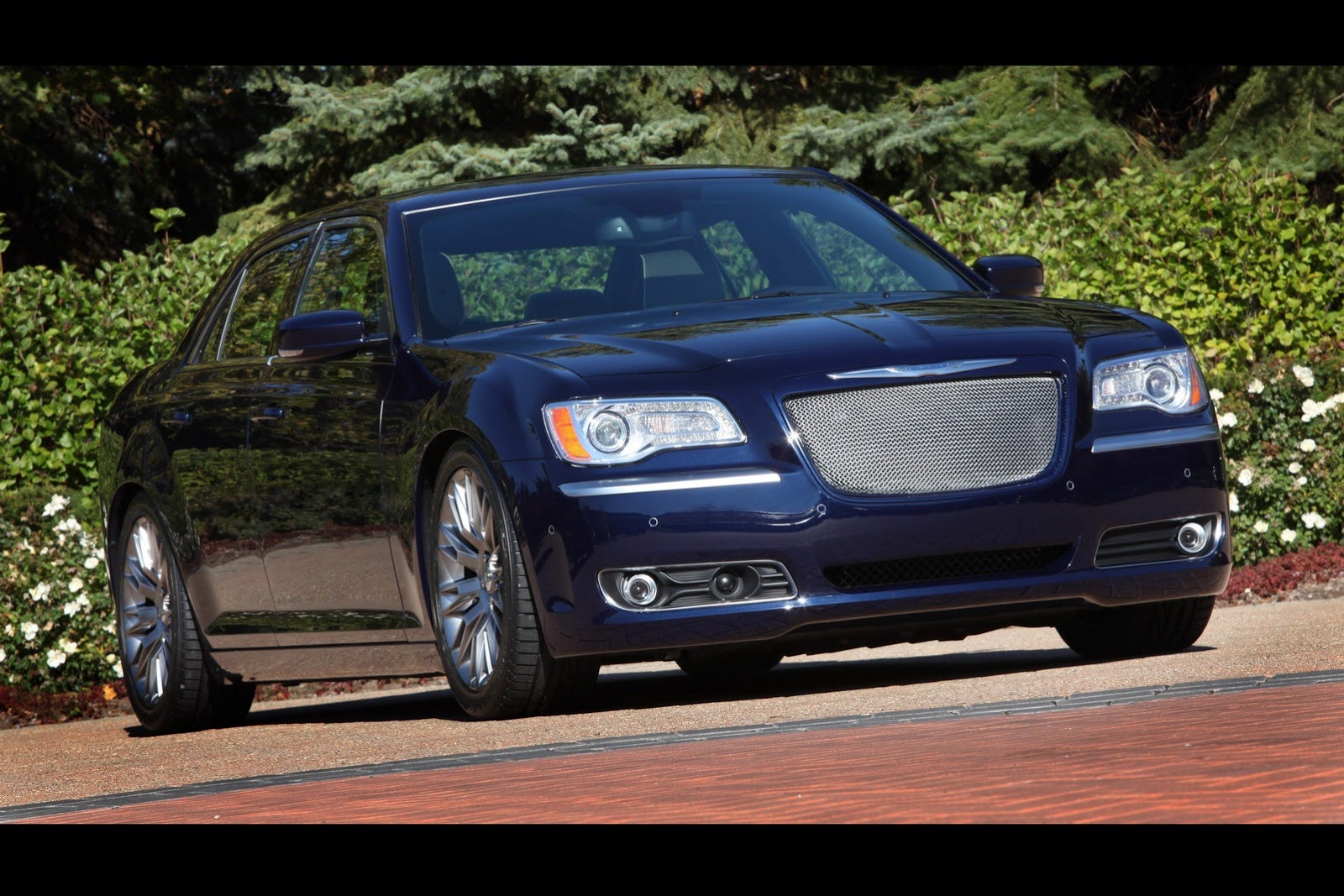 [Mopar-Chrysler-300-Luxury-Study-5%255B2%255D.jpg]