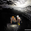 petit-ramping-étroiture-spéléologie-cavité-volcan