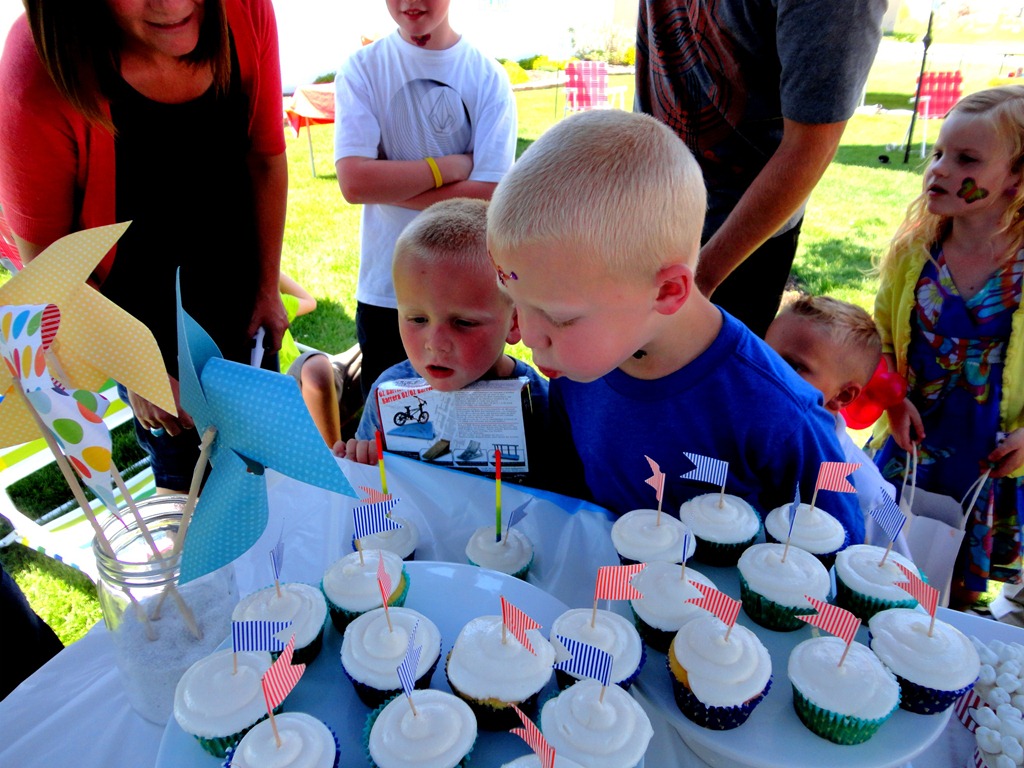 [boys%2520b%2520day%2520party%25202011%2520069%2520jpg%255B5%255D.jpg]