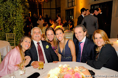 Fotos do evento Maria Isabel e Marcio. Foto numero 1755. Fotografia (fotografias) das fotógrafas profissionais Carla Camp e Vivi Peres, de São Paulo, SP, que, usando o fotojornalismo, fazem fotos de casamento (fotografia de casamento), fotos infantil (fotografia de crianças), fotos corportativas (fotografia empresarial), fotos de 15 anos (fotografia de 15 anos), fotos de bodas (fotografia de bodas), fotos de grávidas (fotografia de gestantes), fotos de aniversários (fotografia de aniversário), fotos de eventos sociais, foto autoral, fotos de família, fotos de festas e ensaios fotográficos. fotos casamento são paulo de sao video sp filmagem para noivas sampa 15 anos festa infantil crianças aniversario infantis foto videos e madrinhas buquê rosas enfeite imagens grávida convites individuais