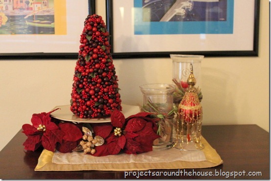 Christmas berry tree tablescape Christmas berry tree tablescape