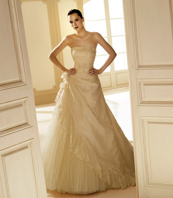 Modelo Mitra - Colección Ruffles - La Sposa 2008