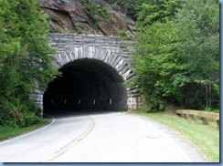0773 North Carolina, Blue Ridge Parkway - Rough Ridge Tunnel