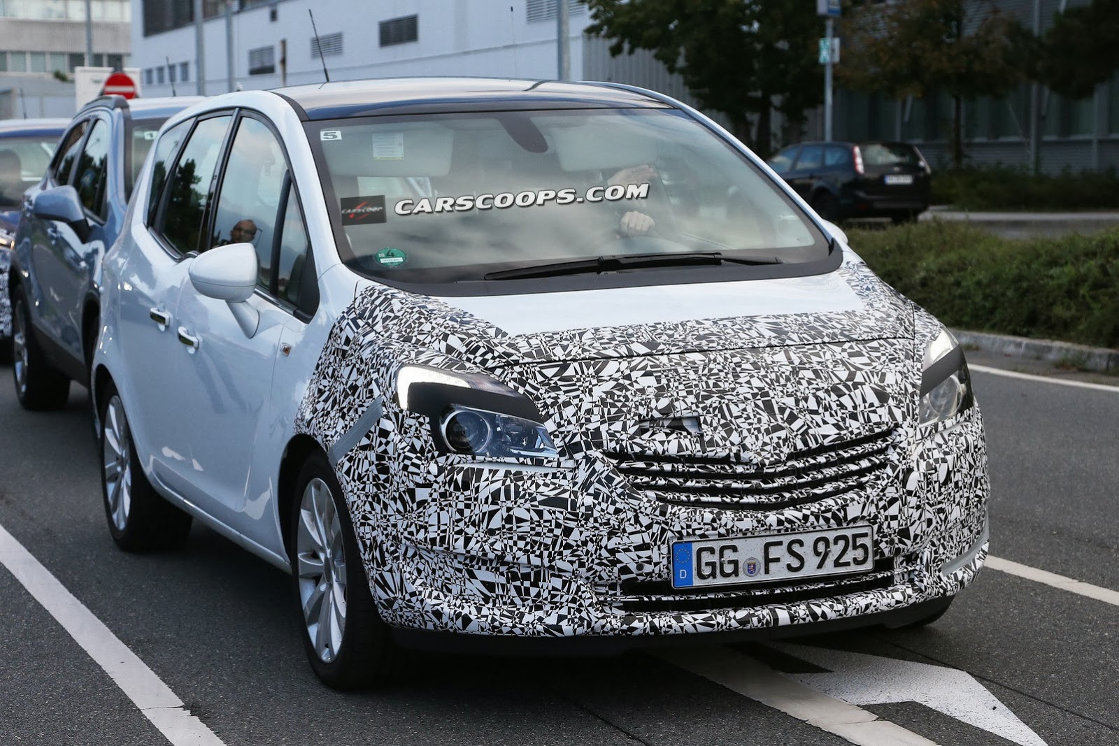 [2014-Opel-Vauxhall-Meriva-7%255B3%255D.jpg]