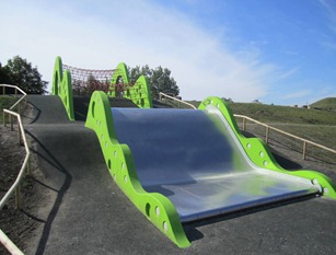 green-wave-hill-slide-caracord-malmo-sweden-playground-playscape2