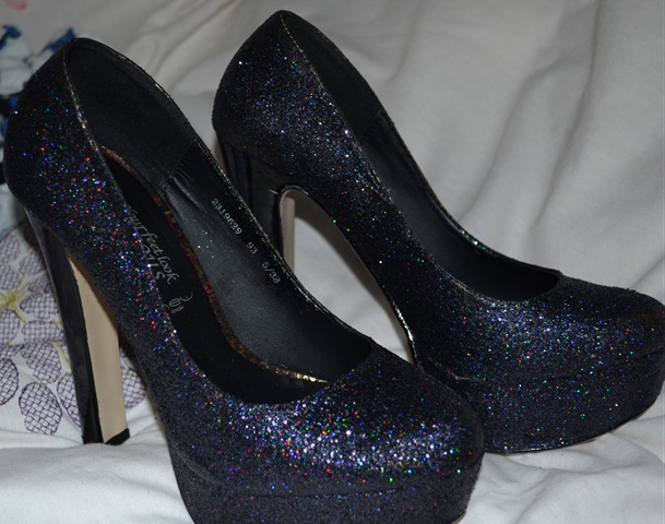 [glitter%2520shoes%2520003%255B4%255D.jpg]