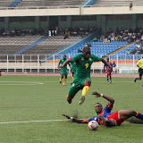  – Léopards espoirs-football de la RDC (bleu) contre les lionceaux du Cameroun (vert) ce 26/07/2011 au stade des Martyrs à Kinshasa, score RDC-Cameroun : 1-0. Radio Okapi/ Ph. John Bompengo