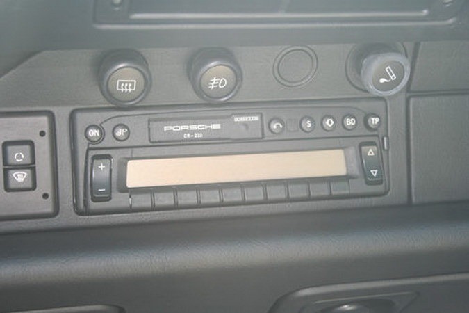 [1996-PORSCHE-993-C2-10%255B2%255D.jpg]