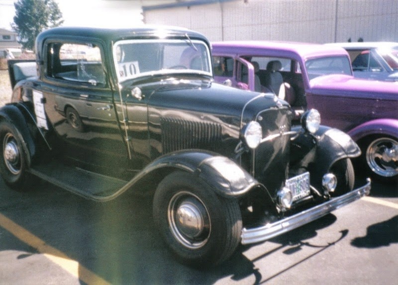 [33-1932-Ford-3-Window-Coupe-in-the-R.jpg]