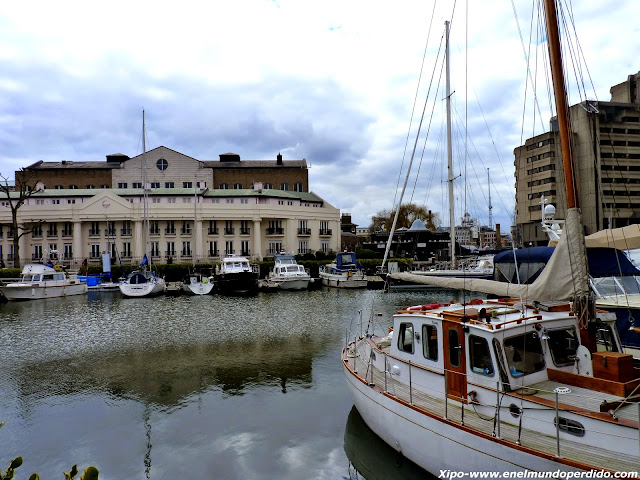 st.katharine-docks-london.JPG