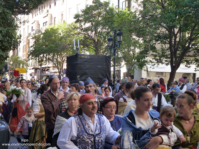 baturros-en-la-ofrenda-de-flores-del-pilar.JPG