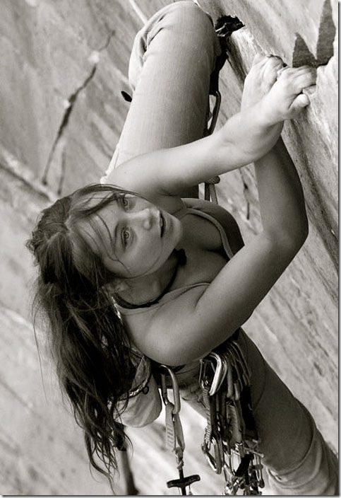 girls-rock-climbing-39