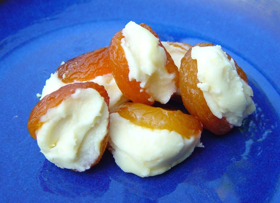 [Filled%2520Apricots%25206%255B7%255D.jpg]