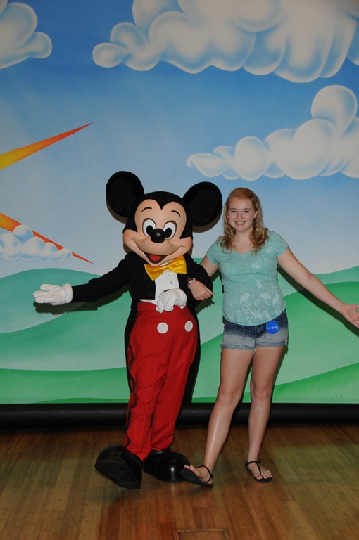 [Mickey%2520%2528207%2529%255B3%255D.jpg]