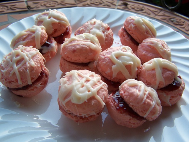 [RaspberryMacarons0076.jpg]