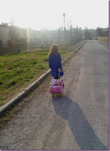 alice torna da scuola (2) alice torna da scuola (2)