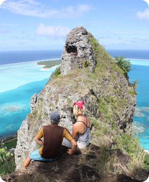 Team Giddyup hiking Maupiti